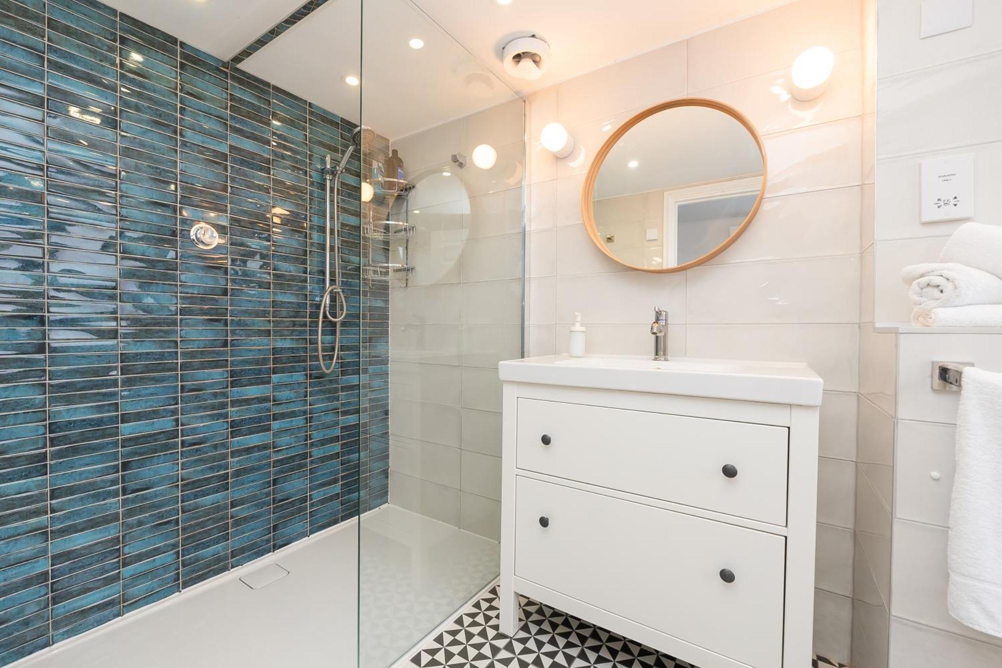בריסטול The Old Wire Factory - 2 Bed, Close To City Centre, Fast Wifi, Comfortable Home From Home מראה חיצוני תמונה