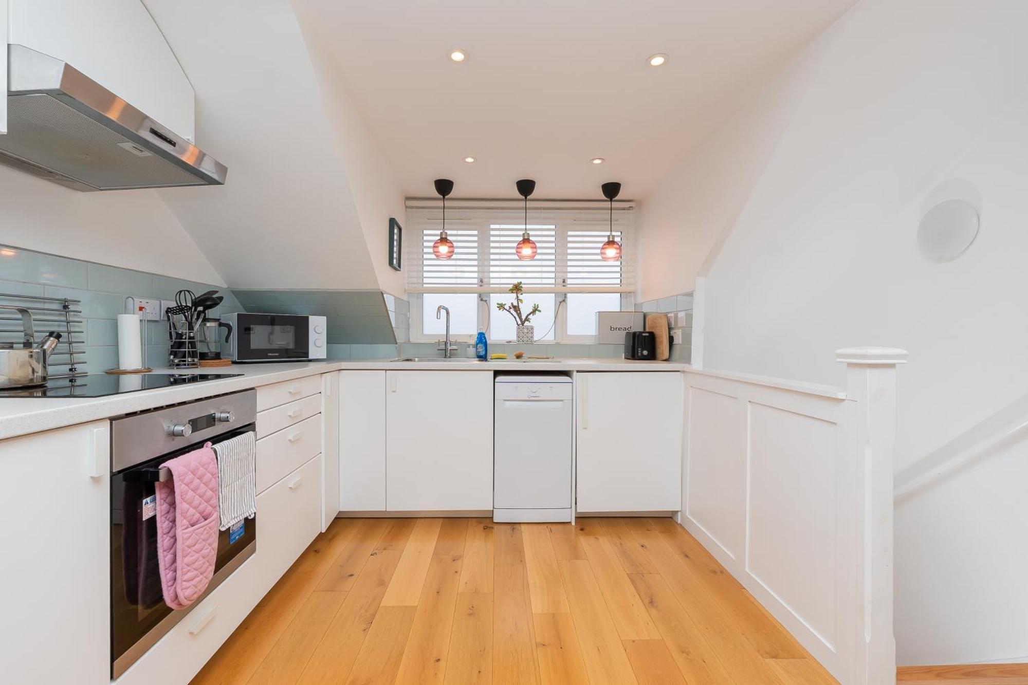 בריסטול The Old Wire Factory - 2 Bed, Close To City Centre, Fast Wifi, Comfortable Home From Home מראה חיצוני תמונה